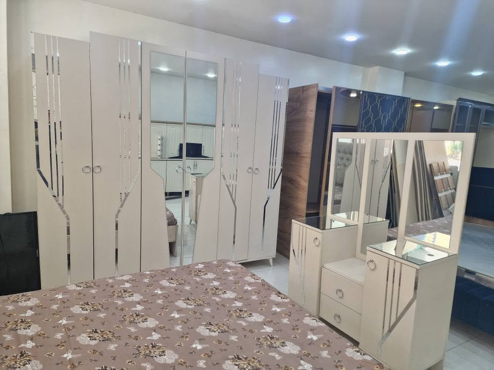 ژووری نوستنی تورکی 4 پارچە
جوان و تازە ماوەتەوە 
دۆشەکی لەگەڵە 
بە نرخی گونجاو
سلێمانی /کانی سپیکە /پشت مزگەوتی تەبای 
گەیاندن هەیە
*********** السليمانية, العراق
