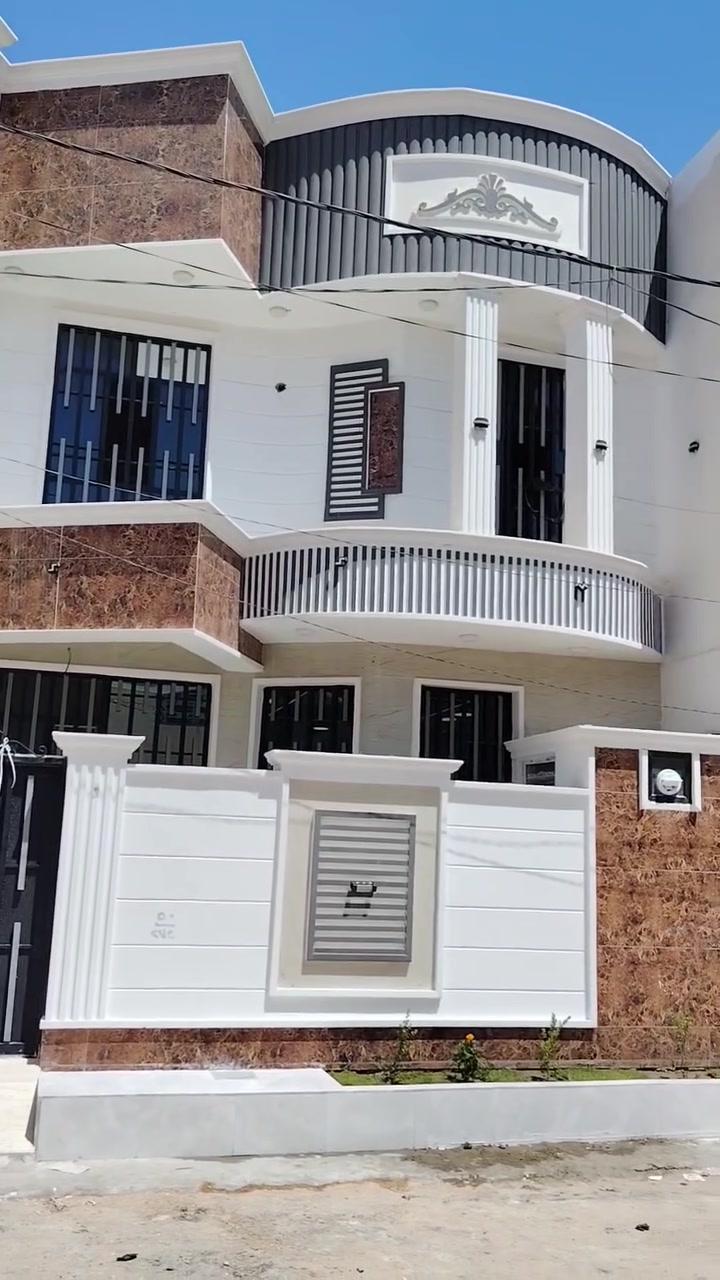 بيت في كربلاء حي الزيتون قرب الحوالي ابومهدي المهندس قريب على الامام الحسين عليه السلام وقريب على شارع الزوار ١٥ دقيقة الامام
طابو سند ٢٥ مباشر مع صاحب الارض
البيت طبقين ٤ غرف نوم
استقبال كبيره
ارضيه مرمر
سقوف مغربي
الموقع البيت حي الزيتون
من اجمل المناطق في كربلاء
المساحه ١٠٠ متر
عرض الشارع ١٠ متر
كامل الخدمات ماء مجاري كهرباء تبليط يم الباب السعر ١٦٠ وبي مجال قليل
الاستفسار أكثر اتصل على الارقام الموجودة
***********) (***********)
