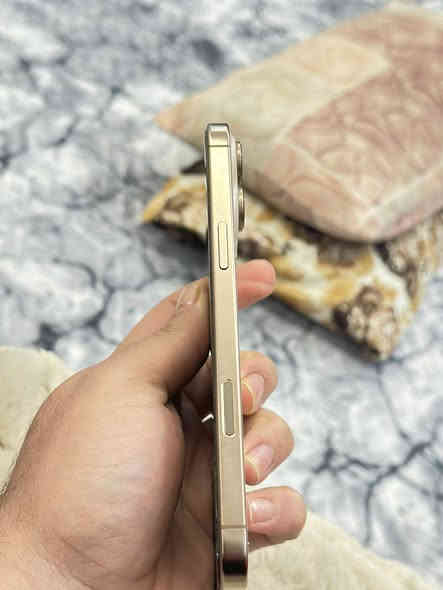 سلام عليكوم للبيع ايفون١٦ برو ماكس بطاريه ٩١ نضيف حيل والله سعر مناسب تريد سعر تفضل خاص او اتصل عله رقم*********** او تريد رقم واتساب *********** بس واتساب بيه  بس كارتونه مو وياها بس شحن بلادي موجود سعر مناسب
