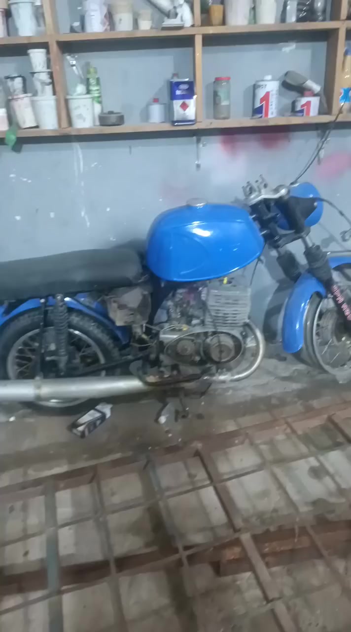 السلام عليكم ماطور توه معمره وغراض كله جدد   ماطور رقم وسنويه صدامي مكينه شغاله كله جديد ناعمه وغراضه كله موجوده  كل غراضه موجوده 700 وبيه مجال متوازي عل بيعته ***********
