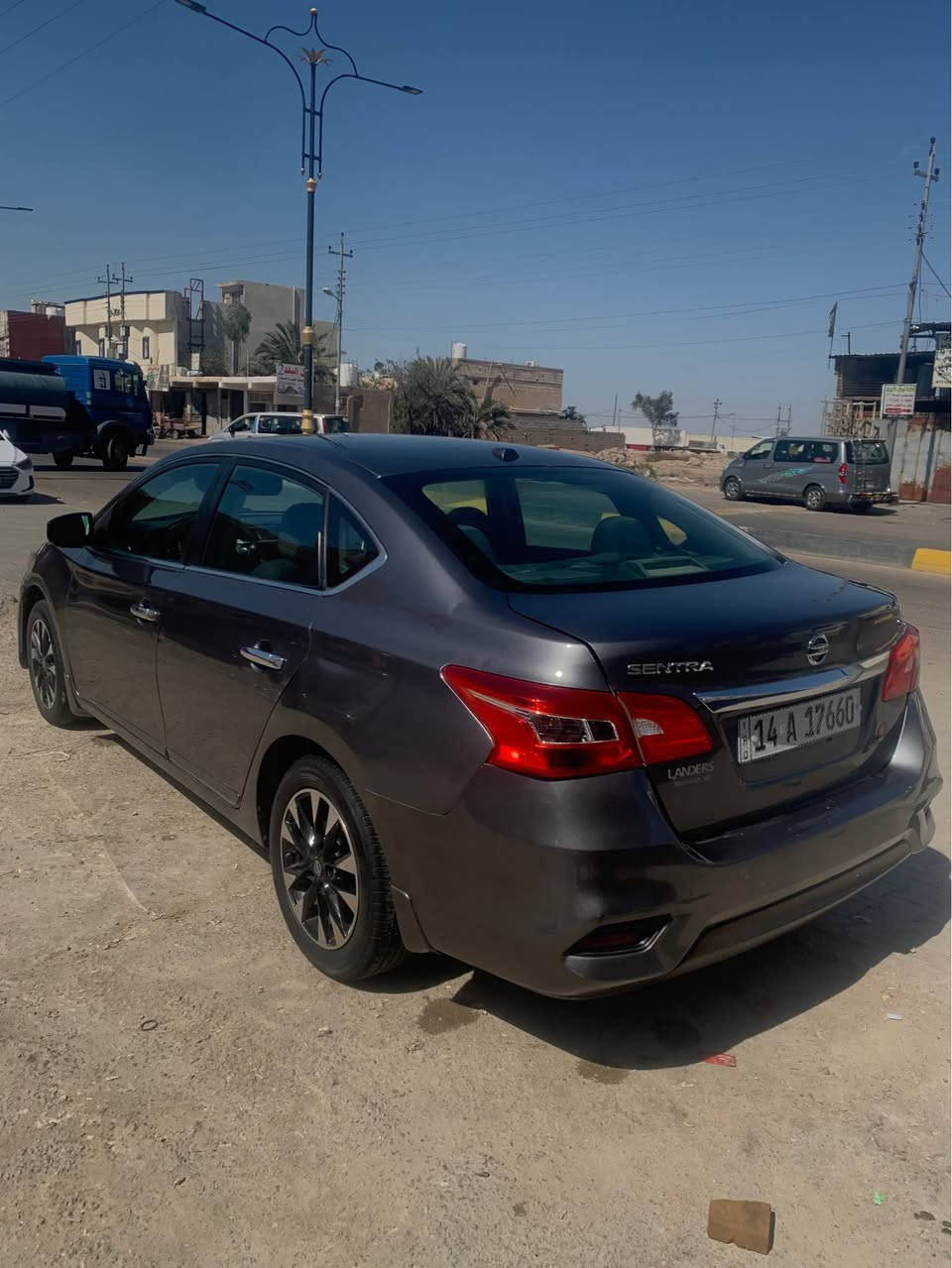 نيسان سنترا ٢٠١٨ 
رقم بصرة انكليزي سنوية ٢٠٣١ بأسمي هزة جديدة شرط التحويل 
وارد امريكي حادث جاملغ وبنيد تبديل وبيها حادث بالعراق باب الي بصف سايق تصليح تجي وشوف

سيارة فول مواصفات عدة الفتحة 
بصمة تشغيل 
بصمة ابواب 
شاشة بلاد كامرة 
ويل كروم 
٣ انظمة قيادة 
سيارة ماشية ٨٣ ميل 
سيارة كير مكينة حدادة تخم تاير جاهزة (نقص تبريد)
سعر ٩٢ الشراي اتصل *********** البصرة, العراق
