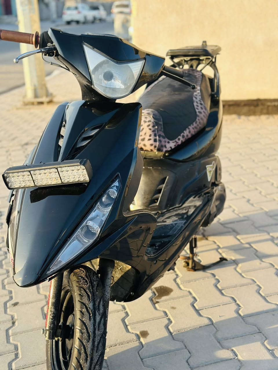 سلام عليكم 
دراجه مضلع نوزل 
دراجه خير من الله ع إيدي دراجه ربع ما تذب عليها  
الدراجه فقط مبدل بيها بوشه 
السعر 600وبيها مجال حك الجيه لمو شراي لا يكسر بالسعر 
رقمي ***********
