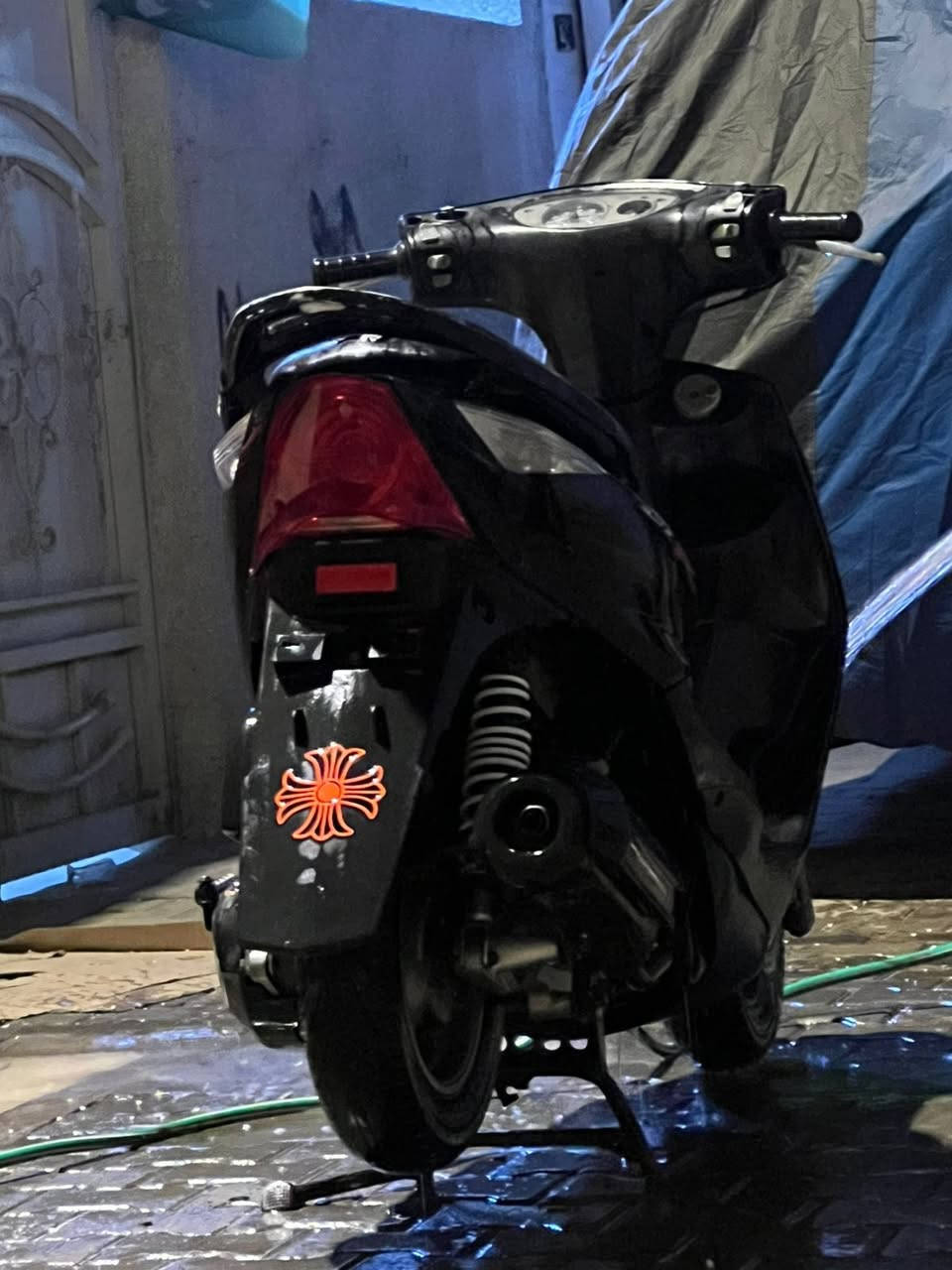 ثعلب نازله من الرمبه كامل فول شغل واطلع مكينه ناعمه خرسه 700 بيها مجال
***********
