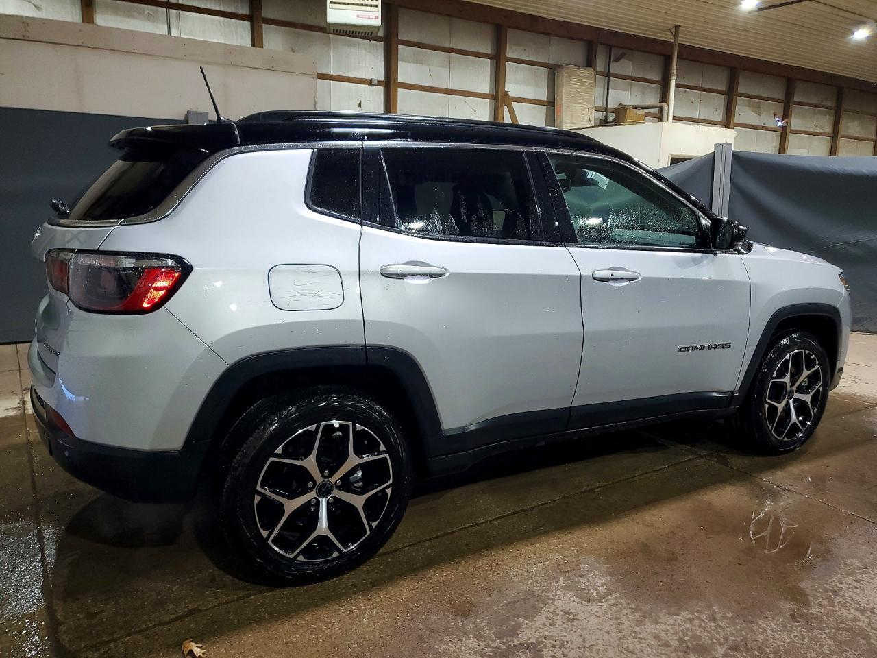 🚨 تنويه مهم
هذه السيارة معروضة في المزاد الأمريكي 🇺🇸
والمزايدة والشراء تتم عن طريق مكتب الباخرة للمزادات 🇮🇶
🔥 تدخل بكتاب الشهداء
───────────────
🚗 نوع السيارة:2025 JEEP COMPASS LIMITED
📅 تاريخ المزاد:الاثنين 23-03-2026
💰 السعر: يتحدد داخل المزاد
📊 الممشى:23047 ميل فعلي
🛠️المحرك: 4 سلندر / 2 لتر
───────────────

🔥 مجاناً مجاناً مجاناً
📄 تقرير كارفاكس مجاني بدون أي مقابل
───────────────

🚗 سحب السيارة خلال 24 ساعة من وقت التسديد
💸 حسابات مخفّضة وعمولات أقل من السوق
───────────────

🚢 الشحن متوفر من:
🇺🇸 🇨🇦 جميع الولايات الأمريكية والكندية
➡️ شحن مباشر إلى العراق
➡️ العقبة – جبل علي – ميرسين
───────────────

🛃 تخليص كمركي كامل من ميناء أم قصر
🏔️ تخليص كمركي إلى إقليم كردستان
🇯🇴 شحن مباشر إلى عمّان (العقبة)
🇹🇷 شحن إلى ميناء ميرسين – تركيا
───────────────

🏢 فروع الشركة:
📍 الفرع الأول: بغداد – السيدية – الإعلام
📍 الفرع الثاني: الإمارات العربية المتحدة – الشارقة – الصناعية 4
───────────────

👥 مجموعة البيع والشراء:
https://www.facebook.com/share/g/17pXXBgeeU/?mibextid=wwXIfr

───────────────

🎵 TikTok:
https://www.tiktok.com/@al_bakhera?t=8qGOLioZlVE&_r=1

───────────────

📞 للاستفسار والتواصل:
+9647739115599


**إذا كنت صاحب هذا الإعلان وتريد حذفه لأي سبب، رجاءا أرسل رسالة إلى الدعم الفني**