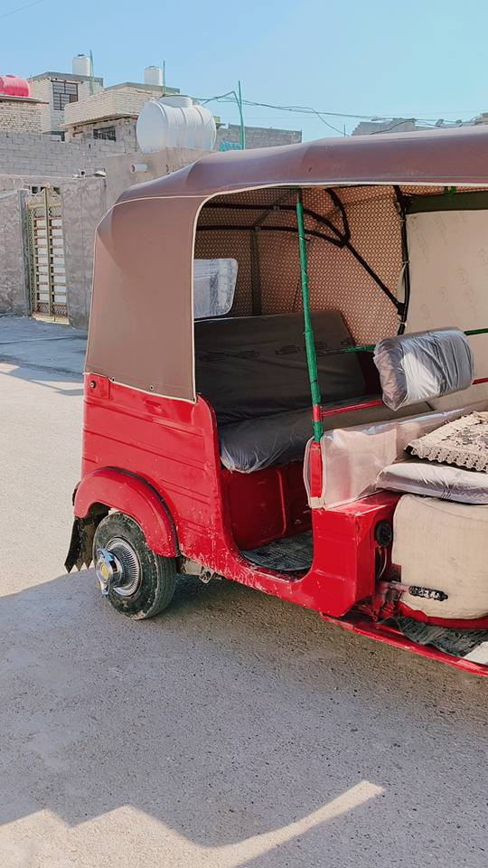 السلام عليكم تكتك البيع مديل 2017 شاديلها محرك مديل 20اوراق أوراق كامله 
السعر 3000ملاين وبيها مجال قليل العنوان مدينه الصدر هاتف ***********
