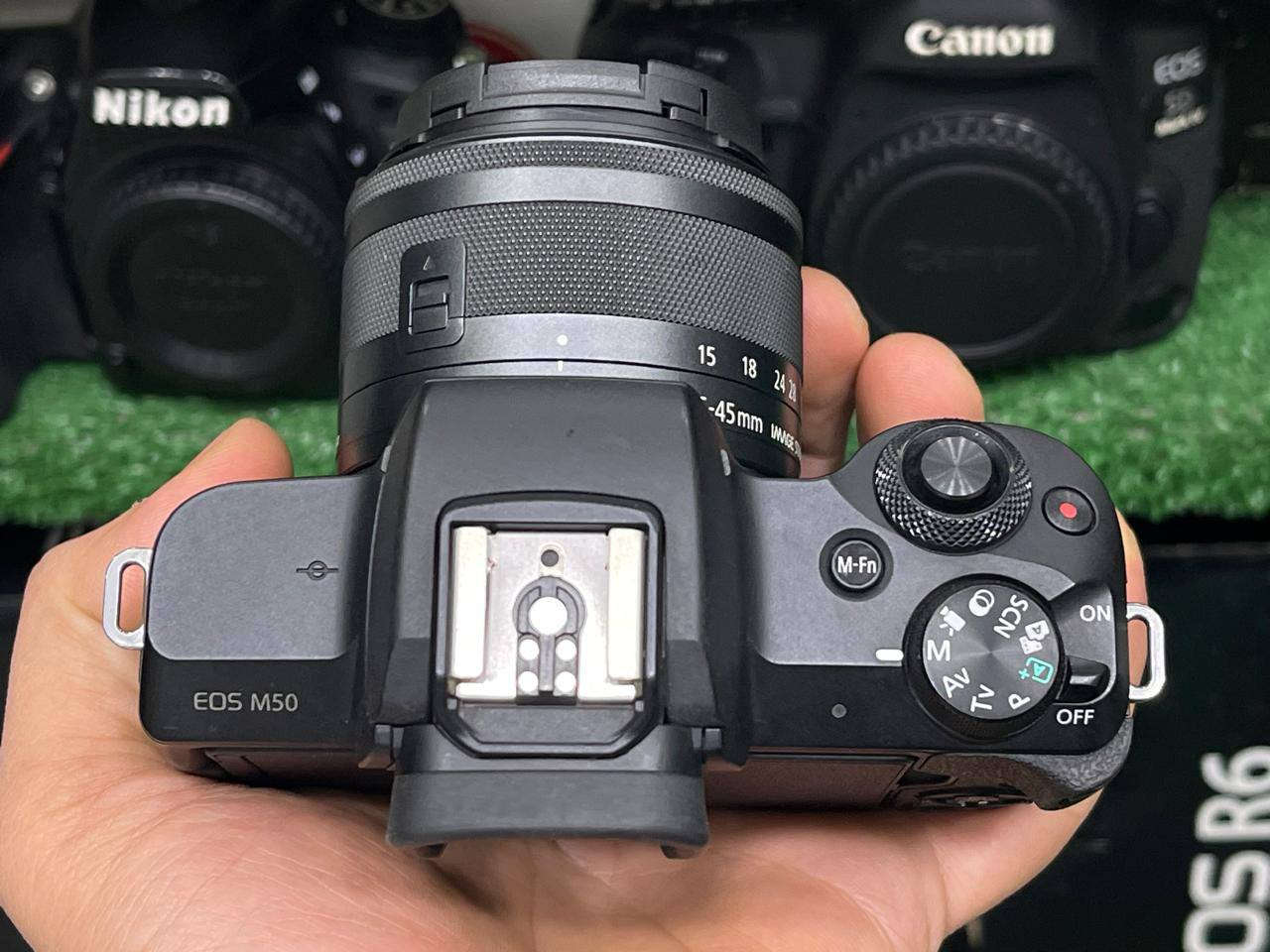 For sale 
Canon M50 
بالبوكس كامل واللينس 15:45
ضمان 3شهور 
متاح شحن لجميع المحافظات 
متاح الاستبدال 
للتواصل فون او واتس 01016242875


**إذا كنت صاحب هذا الإعلان وتريد حذفه لأي سبب، رجاءا أرسل رسالة إلى الدعم الفني**