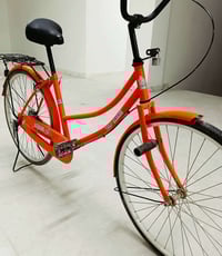 بانسكل برتقالي جديد للبيع السعر 100  لأن اريد اشتري دراجه ابيعه هجي سع...