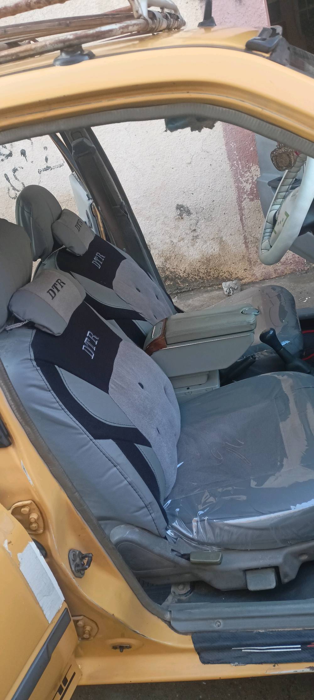 سايبا موديل 2009
تخم تاير جديد وايرمنيه شغاله
دبلات جدد 
باتري جديد

 شرط وكاله وتحويل  شرعيها بالرشيديه كير ومحرك شرط
رباط تقوية للشاصي ورزانه فوول ناعمه بالطسه
عليها غرامه 400 ينزل من حكها
هيئة 36 الف
ترهم مرواس مع سيكي او افيو ونتفق بالشهر ورقتنين
مكاني حي المنصور الموصل 