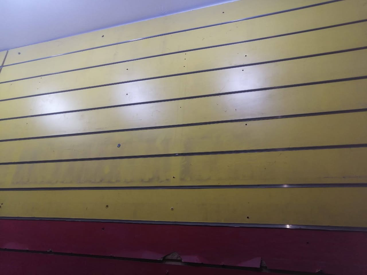 لوحه عرض  طول مترين ونص وارتفاع  متر و20
4قطع سعر قطعه 25


**إذا كنت صاحب هذا الإعلان وتريد حذفه لأي سبب، رجاءا أرسل رسالة إلى الدعم الفني**