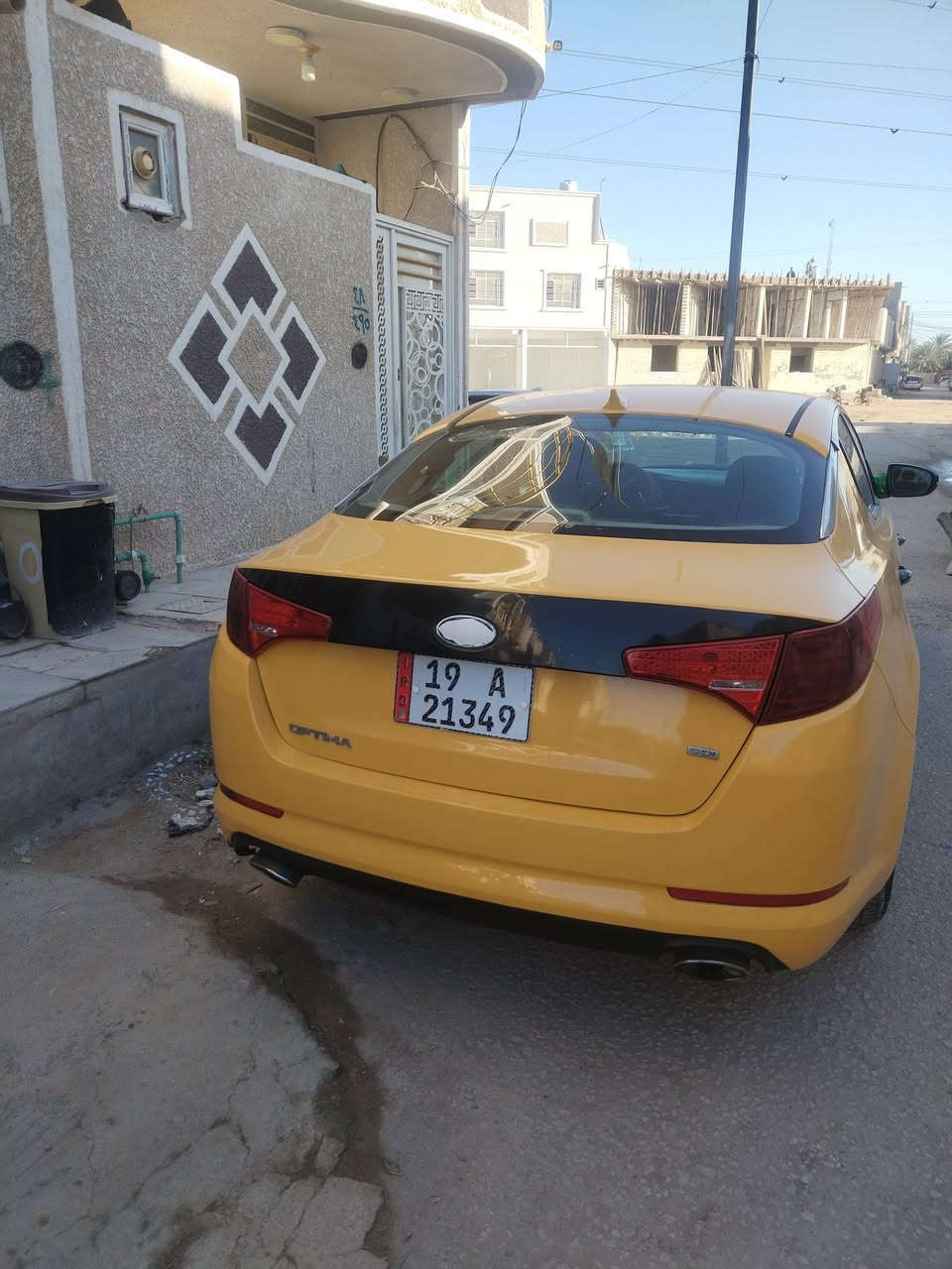 السلام عليكم
اوبتيما 2013 أمريكي 2400 جي دي اي 

سياره  فول مواصفات ماعدا البصمه والفاتحه 

 كير ومكينه فول
نقص حداديه جه السايق 
 تحكم ستيرن 
تكسي رقم كربلاء انكليزي الجديد مصفره 
سياره خير من الله بس نقص حداديه
محتاج واريد ابيعها 
سنويه وملسق رقم بغداد انكليزي 💯
اوديك اكعدك يم راعيها للمداور ثاني يوم 
السعر ٩٠  وبيها مجال حك الجيه فقط

الاتصال /***********
