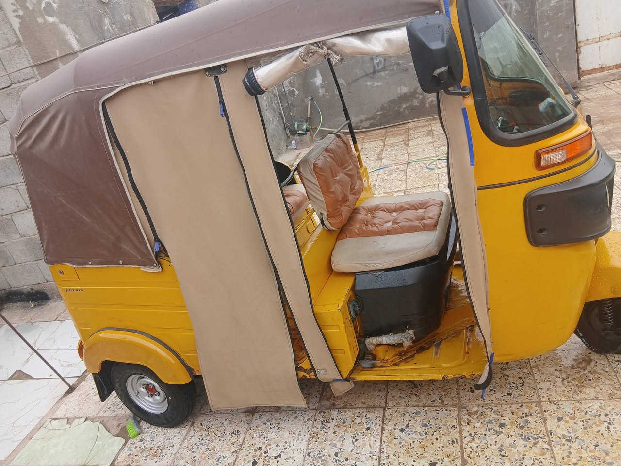 تكاتك  البيع مكاني عماره حي شرطه  استفسار.   ***********.     ***********
