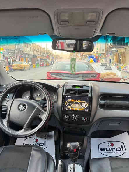 السلام عليكم 
سبورتج 2009خليجي 
السياره بيها صبغ جاملغ خلفي. 
مكينه كير بلاديات شرط برغي مفتوح بيهن. 
تبريد ثلج ⛄️. 
السياره جاهزه من كلشي 
صدر امامي خلفي.    
تخم تاير. 
السياره شرط احله من الصور. 
مكان السياره بغداد. 
السعر 118 وبيها مجال لشراي 
***********. 
ملاحضه. وين ميعجبك تفحص افحص. 
(مكلف بلنشر )
