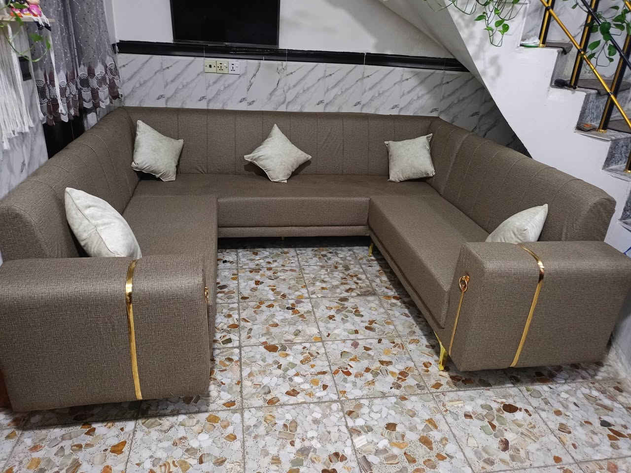 لدوشمه جميع القنفات بموديلات حديثه 
المكتبي. والمصري. والتركي.والعراقي. قماش تركي مستورد درجه اولى. سفنج مميز اول خشب جام روسي بلاويد اسود
وأعاده دوشمه المستعمل 
للاستفسار واتساب
 ***********
 ***********
العنوان المسيب شارع السده القديم مقابيل مفروشات الربيعي
