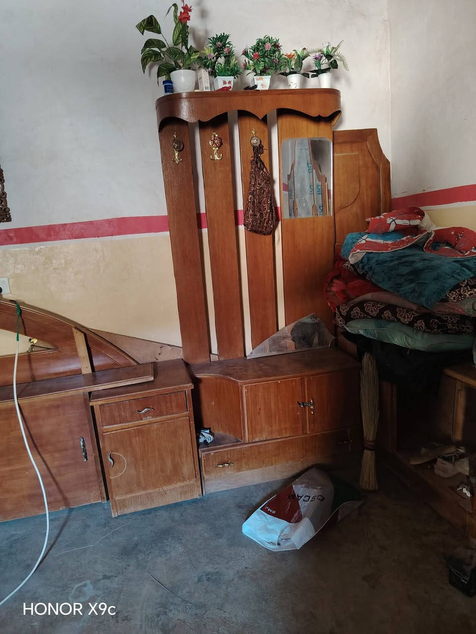 غرفت خشاب لبيع اتصال ***********
