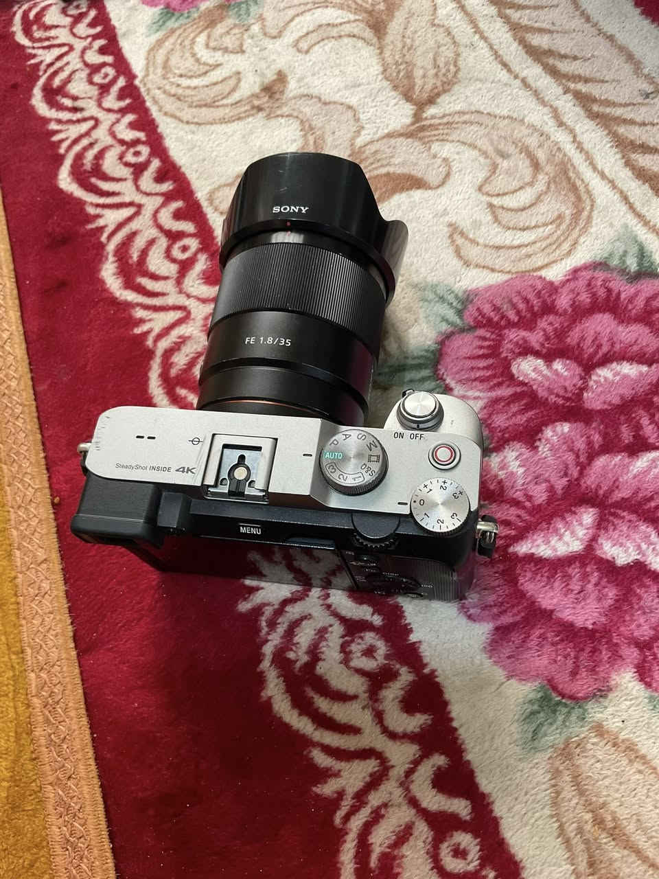 سوني a7c نظيفه جدا
سعره مليون و 350 الف 
كامله جنطه ورام بدي وعدسه شاحن بطاريه
مكاني بابل
***********
