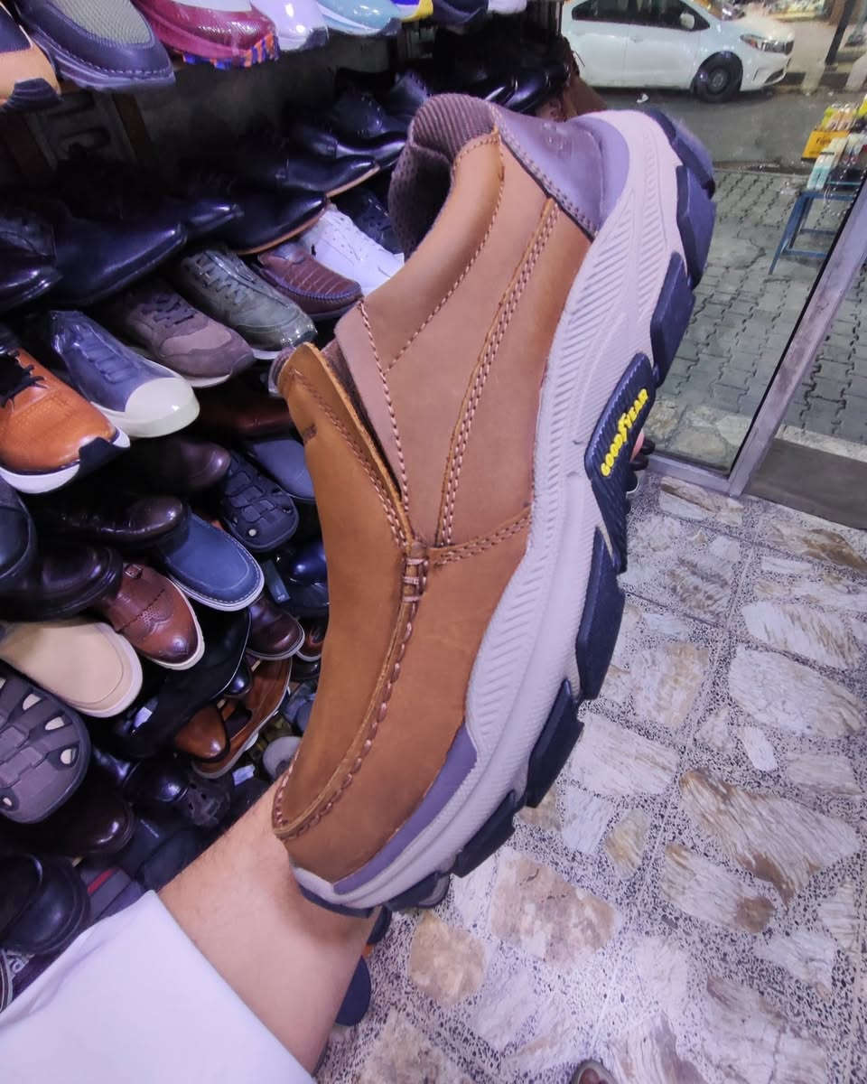 سكجرز اصلي اورجنال قياس ٤١ ونص طول القدم ٢٦ ونص 
السعر ٦٥ ألف شامل التوصيل 
المكان كرادة داخل مجاور دايموند مول في فرع علاء حداد محل الأيطالي الايطالي


**إذا كنت صاحب هذا الإعلان وتريد حذفه لأي سبب، رجاءا أرسل رسالة إلى الدعم الفني**