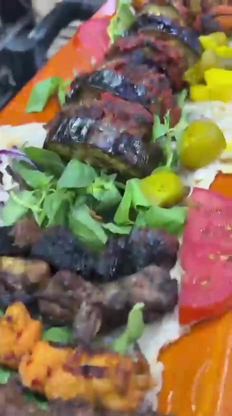 مطعم ومندي القسيم السياحي
الناصريه الشطره فرع حي المعلمين 
يقدم لكم اشهي المشويات وبانواعها 
ارقام الحجز والتوصيل السريع 
***********
***********
***********🏍️🚗🚙🛺
