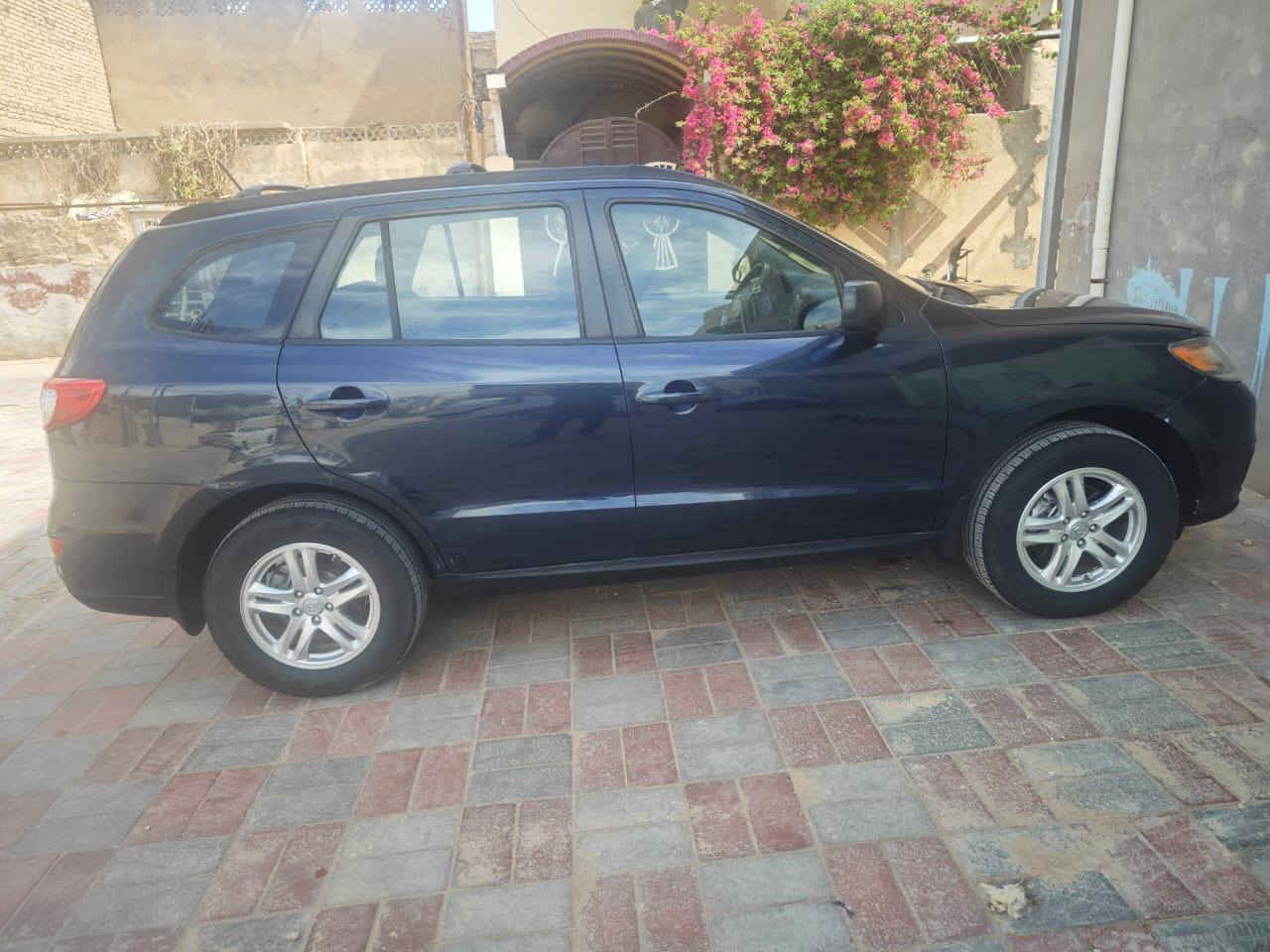 سلام عليكم
سنتافي 12 سياره جديده متعوب عليهه 

تخم تاير صدر جديد  متعوب عليهه 

شرط تحويل سنويه ل٢٨  

‏‪***********‬‏  مكاني بعقوبه 

السعر 110 بيه مجال
