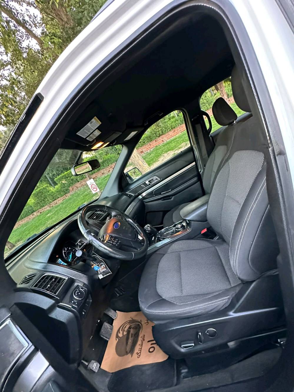 FORD EXPLORER XLT 2018
فۆرد ئێکسپلۆرەر ٢٠١٨
​وارد ئەمریکی  فول مواسفات 
٢ پارجة بوياغ جاملغ ودةرگاى سكن بى داخلى بى ارباك بيشى كةبسة
۲ قطعة صبغ جاملغ و باب سكن ، بدون دواخل بدون ایرباك بجم كبس
​محرك ٦ سلندر ـ بزوێنەر: ٦ پستۆن ٣٥٠٠ 
​۷ راكب ــ کورسی: ٧ سەرنشین.
​سیستەمی ساردکەرەوە: ٣ پارچە تەبرید
تبرید مركزي ۳ قطعة
شاشة گةورة
بسمة 
شغال
​کورسی شۆفێر: کارەبایی.
مقاعد كهربائي 
​گێڕ: شفتات لەسەر سوکان.
​هەموو شتێکی توندوتۆڵە و هیچ کەموکوڕییەکی نییە
السیارة جاهزة من كل نواحي ولانقص مابیها
كیر و محرك و تبرید و كهربائيات بشرط
(گێڕ، مەکینە و کارەباییات بەشەرت).
​المسافة المقطوعة ۹۷ مایل 
رقم و سنوی جدید
سعر 178 ورقە و مجال قلیل
1FM5K8D88JGA36585    ڕقم شاصی 
مكان السیارة اربیل .
*********** فایبر ـ واتساب