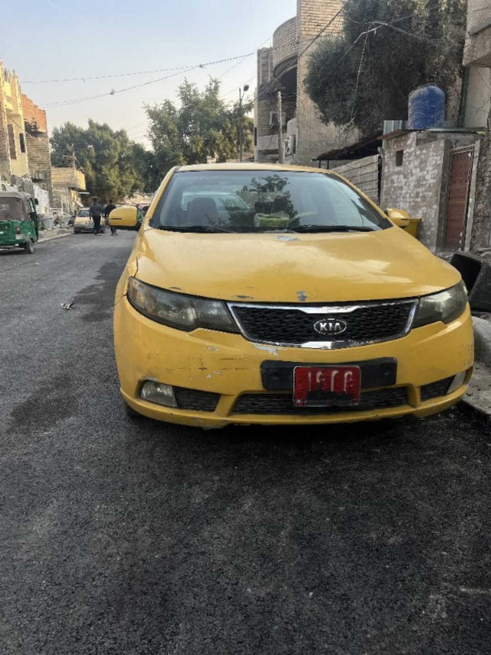 كيا فورتي 2013
مكينة 2000 دوش 
رقم بغداد 
وارد امريكي ضربتهة ربع چاملغ وطاك ايرباك الستيرن فقط 
بيهة منضومة غاز تحتاج فقط صيانة 
گشرهة واضح بالصور 
السيارة باسمي تحويلهة شوكت متريد 
السعر المطلوب 80 ورقة 
***********
