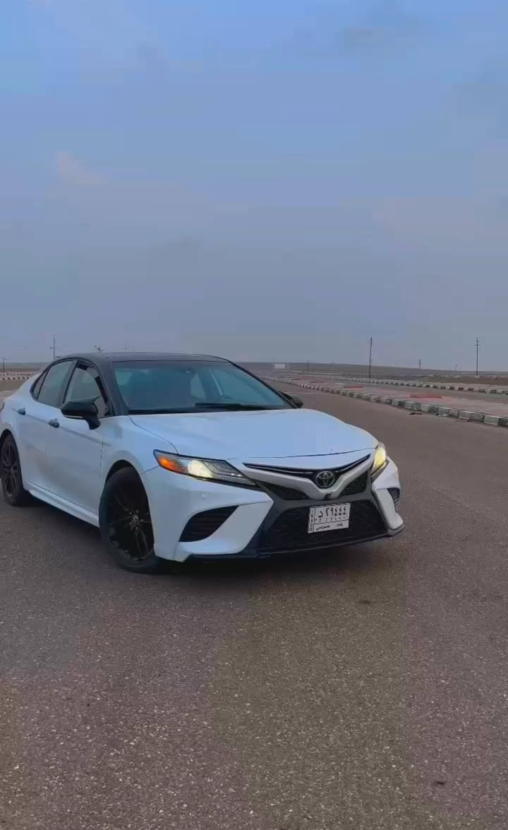 تويوتا كامري 2019 XSE  وارد امريكي أعلى فئة بالكامري
4 سلندر 
ضررها خلفي جاملغ عكس السايق وتبديل قبق الجنطه بلادي

🟩 رقم بغداد مميز سنوية بأسمي 

المواصفات : بصمه وبانوراما 
تبريد قطعتين
 
بريك ABS

رادار امامي وجانبي 

تحديد مسار 

تحكمات ستيرن 

كامرة خلفية وشاشة تدعم ابل كار بلي 

لايت عدسات ليد مع تحكم ذكي 

ثلاث مودات قيادة Eco Normal Sport

أوتو هولد 

سايد بريك بصمه 

كراسي كهرباء تدفئه 

الداخل جلد احمر 

ويل 19 رياضي

عليها كت كاربون فايبر للداخل

السيارة معروفه مواصفاتها وجاهزة من كلشي من ناحية الصيانه وسنويه والصدر  وعليها تخم تاير جديد 

علماً ان السيارة مكفوله كير ومحرك 

السيارة بأسمي تحويل ثاني يوم

مكان السيارة الأنبار

للاستفسار 

***********
