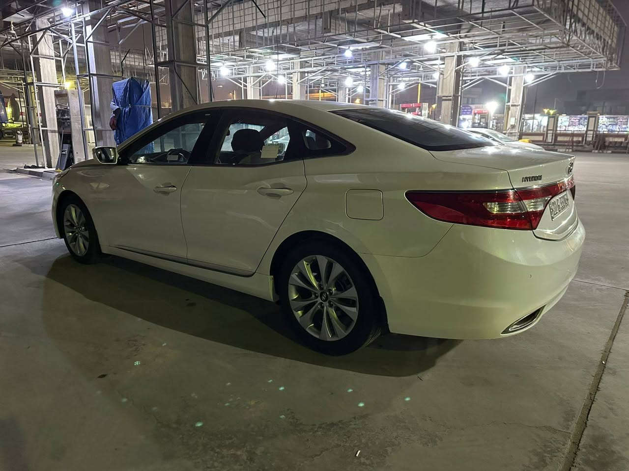 هونداي ازيره خليجي بيع فقط 2014 تفاصيل بلمنشور صورة الفحص اليوم فحصتها السياره كلش حلوه وجاهزه مكينه كير حداده تبريد تدفئه كله جاهز مكاني بصره المعقل السعر 117 سنويه وهزه جديده قبل كم يوم جبتها من اربيل 6سلندر سنويه تنتهي 2029 بسم شركة *********** متواجد واتساب
