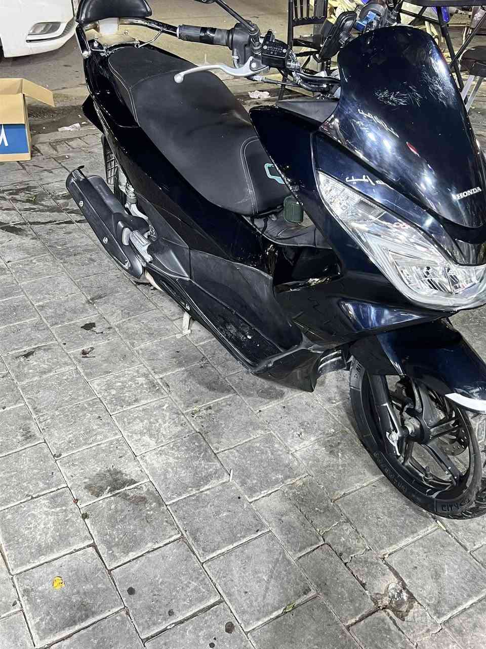 سلام عليكم بيسي اكس جيل ثاني للبيع دراجه رمبه حلوه ومرتبه ما ناقصهة شي ليريدهة يتصل ***********
