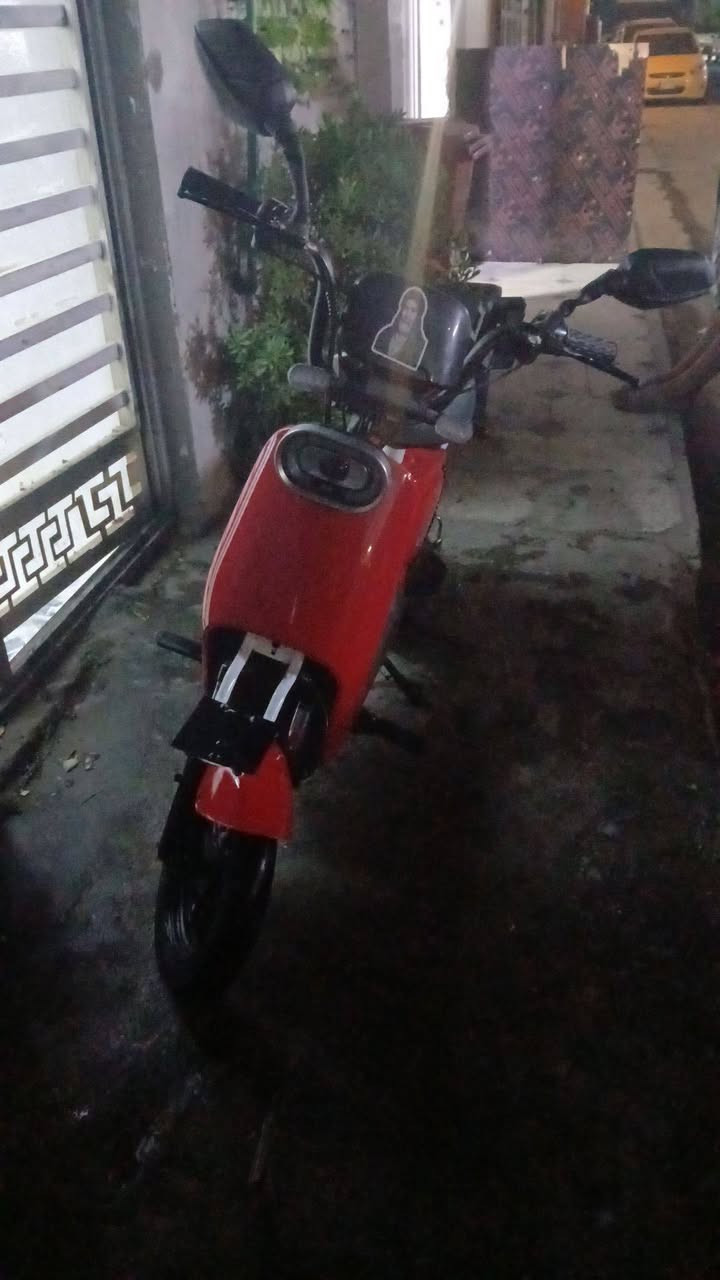 السلام عليكم دراجه شحن موديل ٢٠٢٥ دراجه نضيفه تمشي حته زيونه تاصل ياولد لبيع وهاذه رقمي ***********
