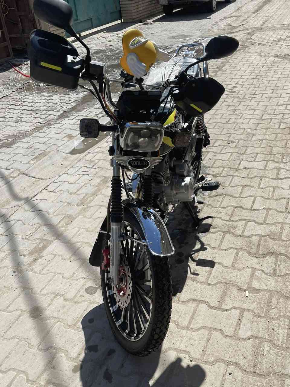 سلام عليكم اخوان دراجه سونك موديل2025
دراجه جديده اوراق كامله ماشيه10 تلاف اخوان دراجه ابد ماطالع بيها نازله من رمبه  نازله من معرض صالها٥ اشهر  صارت عليه٩٥٠ الف تمام كلها كامله مابيها كل نقص الدارجه  اشاير لايتات نكره سلف هندر كله كامل اريدها ب٩٠٠ وبيها مجال لشراي مكاني بغداد الدوره
***********
