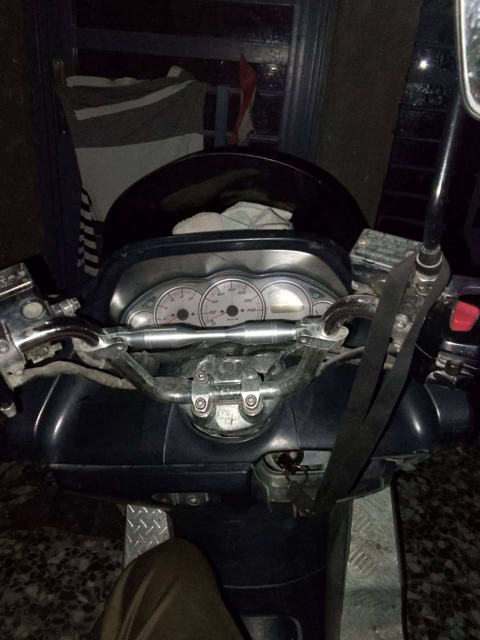 سلام عليكم 
دراجه ماجسته كامله كهرابئياتهة ابريكاتهة حساسات اثنين السعر 400+درع حماية مع القناع مالته60+خوذ15+اجفوف ومناظر هدية🎁🎁 وبيهن مجال للتواصل***********
