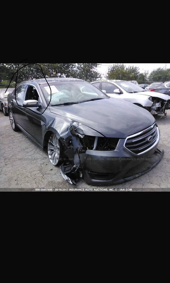 السلام عليكم
فورد تورس للبيع موديل ٢٠١٦ مواصفات لمتتد بدون فتحه رقم شمالي 
السونار مرفق مع الصور 
صور الحادث بأمريكا موجوده 
السعر ١١٣ ورقه 
اي استفسار اتصل أو تدلل
***********
