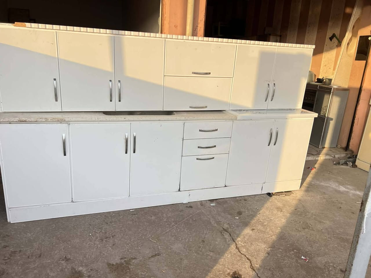 وينهم الوصوني على هيج الوان فصال مو مال سوك مواد تركي لون حلو ومميز نضيف جداا جداا اخو جديد 
كونتر مايحتاج وصف اخو جديد درجه اولى اولى للبيع #بأسعار #مناسبه للاتصال على الأرقام ***********او ***********او خاص محلات ابو امير #موصل_كوكجلي  
#طول الكونتر ٣ امتار
وطول السنك ٣ امتار وطول مكان الثلاجة متر واحد
