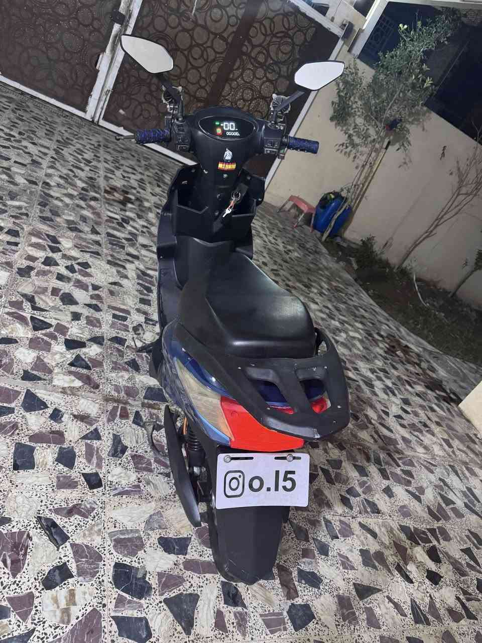 موطور شحن للبيع سكنس موطور نظيف كلش 6 بطاريات تفاصيل اكثر بخاص او تصل ع رقم تالي *********** (( سعر 500وبي مجال))
