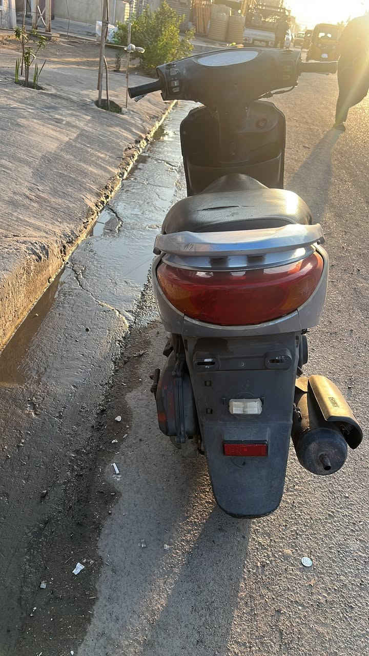 السلام عليكم دراجه بريز للبيع دراجه نكره سلف
اي نقص مابيه مكاني بغداد الشعب السعر 700  
***********
