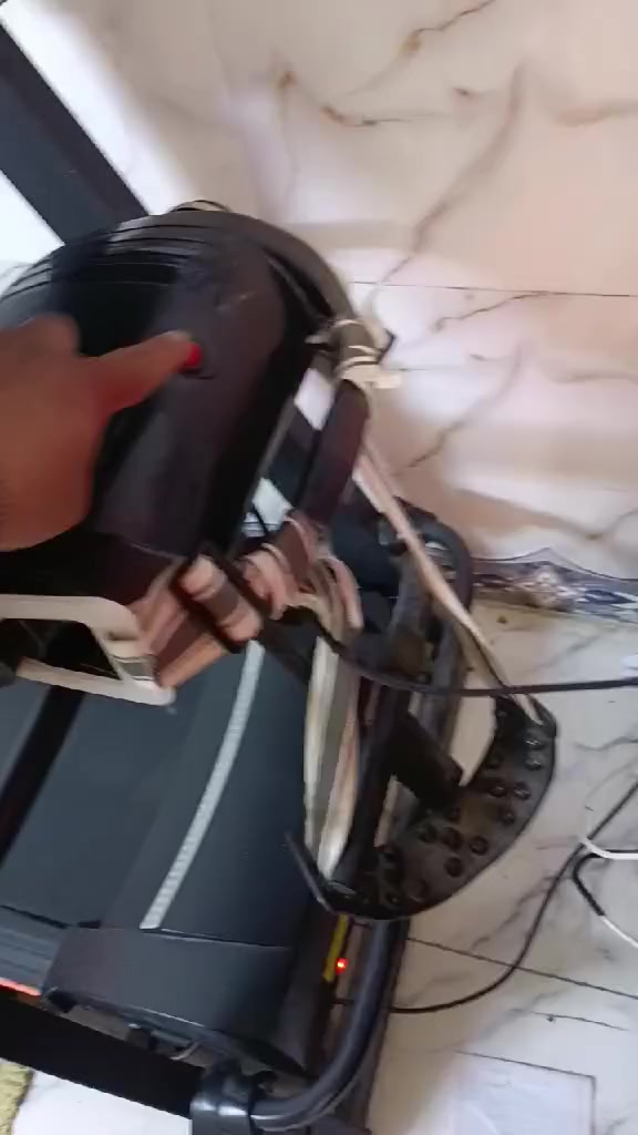 جهاز جري مستعمل شي قليل وزنه 150  دبل ماطور عنوان ابو غريب


**إذا كنت صاحب هذا الإعلان وتريد حذفه لأي سبب، رجاءا أرسل رسالة إلى الدعم الفني**