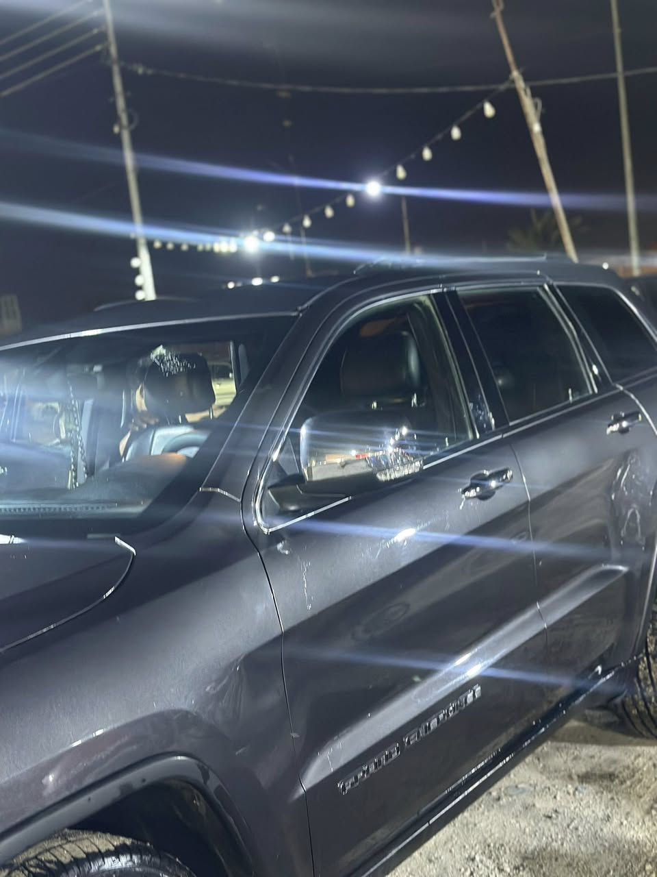 جيب شيروكي موديل 2018  ماشيه 112 حادثها بنيد فقط بدون اي دواخل (السعر 187) قابل للتفاوض 
الاستفسار ***********
صور الحادث والسونار مرفقة بالمنشور فول مواصفات ماعدا البنوراما بصمة تشغيل وبصمة ابواب كشنات جلد كهرباء شاشه كبيره حساسات خلفيه 
جنطة كهرباء شفط  فور ويل4X4 محرك 6 سلندر منافذ فولتية ومنافذ شحن ثلاث وضعيات قيادة تحكم ستيرن أشاير بالمري ويل كب كروم داخل صاج نقاط عمياء السيارة ماشية 112 فقط كلش جديدة وجاهزة من كلشي مكينه وكير وحداديه وتبريد مكفولات مكان السيارة كربلاء المقدسة :لو تلحك لو لا
