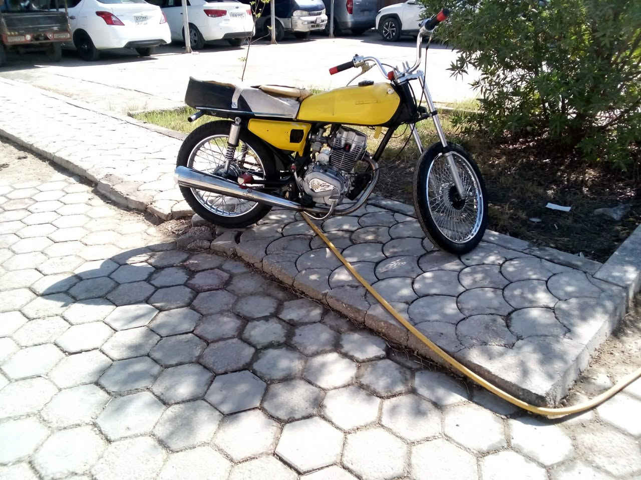 دراجات للبيع انضاف شوفت عينك الصفره 200وبيه مجال حك الجيه
ول الخضره150وبيه مجال للستفسار
 رقم 
 ‏‪0788 739 0421‬‏ 
المكان نجف كوفه عباسيه
