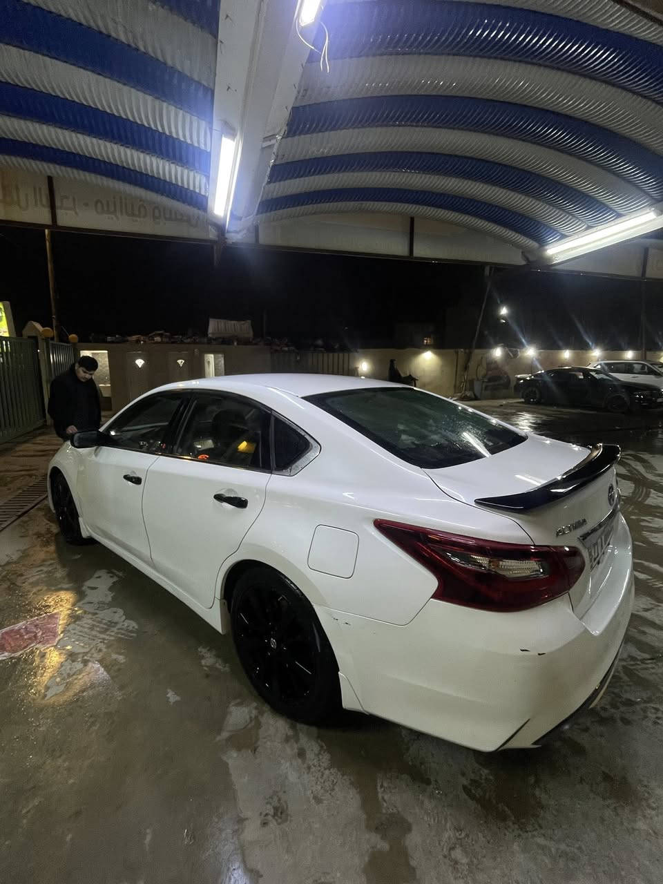 السلام عليكم 
نيسان التيما 2017 للبيع 
سيارة نضيفة جداً 
ضررها جامرلغ جهة السايق مبدل
وربع الباب صبغ فقط
وبيها اماكن بارد خفيفه 
صدر جديد مكينه كير مكفولات 
السعر 136وبيها مجال 
للتواصل :***********
