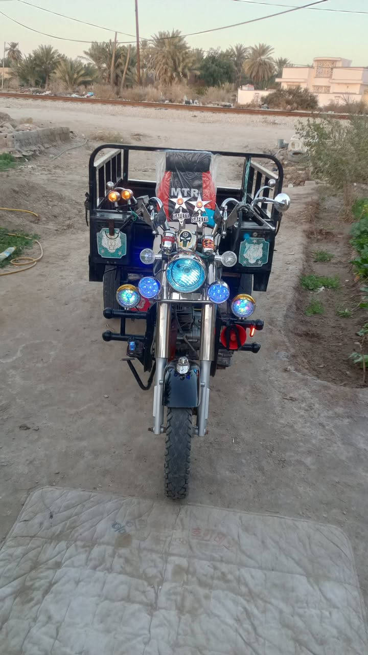 سلام عليكم ستوته البيع الستوته كفاله شاصي تعال اوكلب مكينه جبرين 18 مقدام كل شغال او جديد اورق اصوالي السعر 1250والشري بيه خير ويدلل*********** الخاص مفتوح
