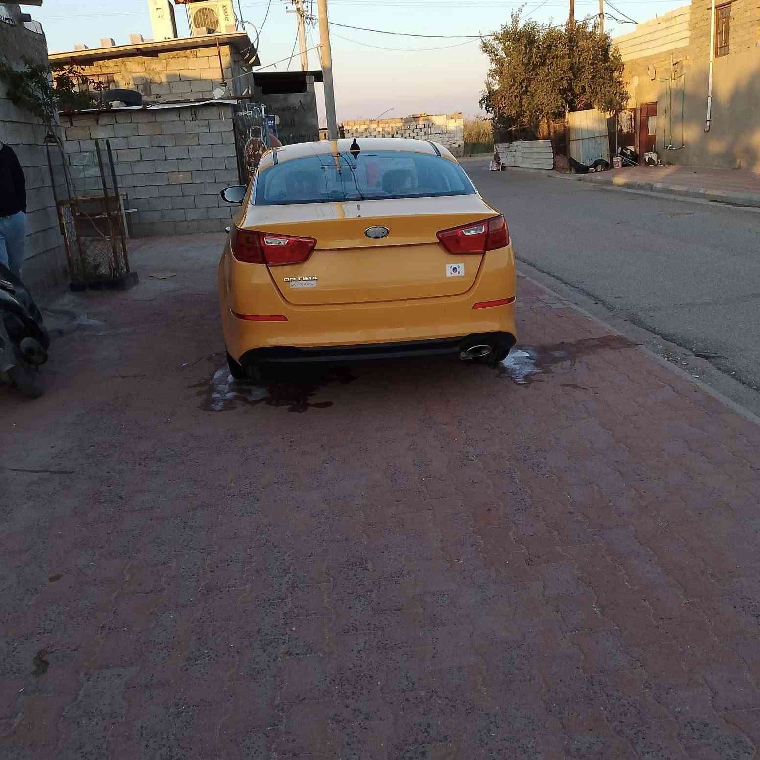 كيا اوبتيما 2016 خليجي
رقمها بصره سنويه شهر 10 تنتهي 
خطها بصره فاو 
ميكنيه 2000
مكفوله من الضربه 
تحكم ستيرن 
شفتات ستيرن
السعر 135
الموبايل ***********
