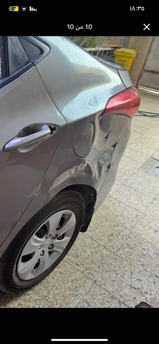 هونداي النترا ١٢خليجي رقم بصره مواصفات عاديه بيها حساسات وكامره وشاشات بالكشنات وبيها طخم تاير جديد مسويلها ادامه كامله  للمكينه منظومه تبريد جديد مصار يومين من شادها سعره سياره 90 وبيها مجال 
عنوان : البصره شارع مقاولين
رقم هاتف :***********
