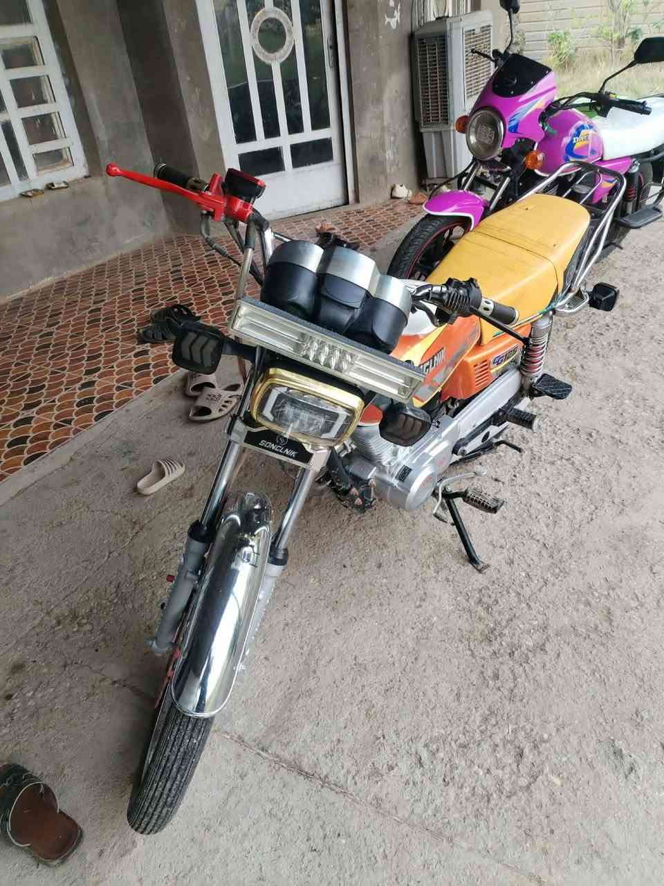 للبيع تايكر ختم سونك ٤ كير موديل 2025دراجه نظيفه مثل ما موضح بلصوره طالعه من الوكيل بشهر 11صارله خمس اشهر طالعه من الوكيل اوراق اصولي 725 اوبيها مجال حك الجيه العنوان بابل الحمزه الغربي  خيكان الاستفسار مراسله الصفحة خاص او الاتصال ***********
