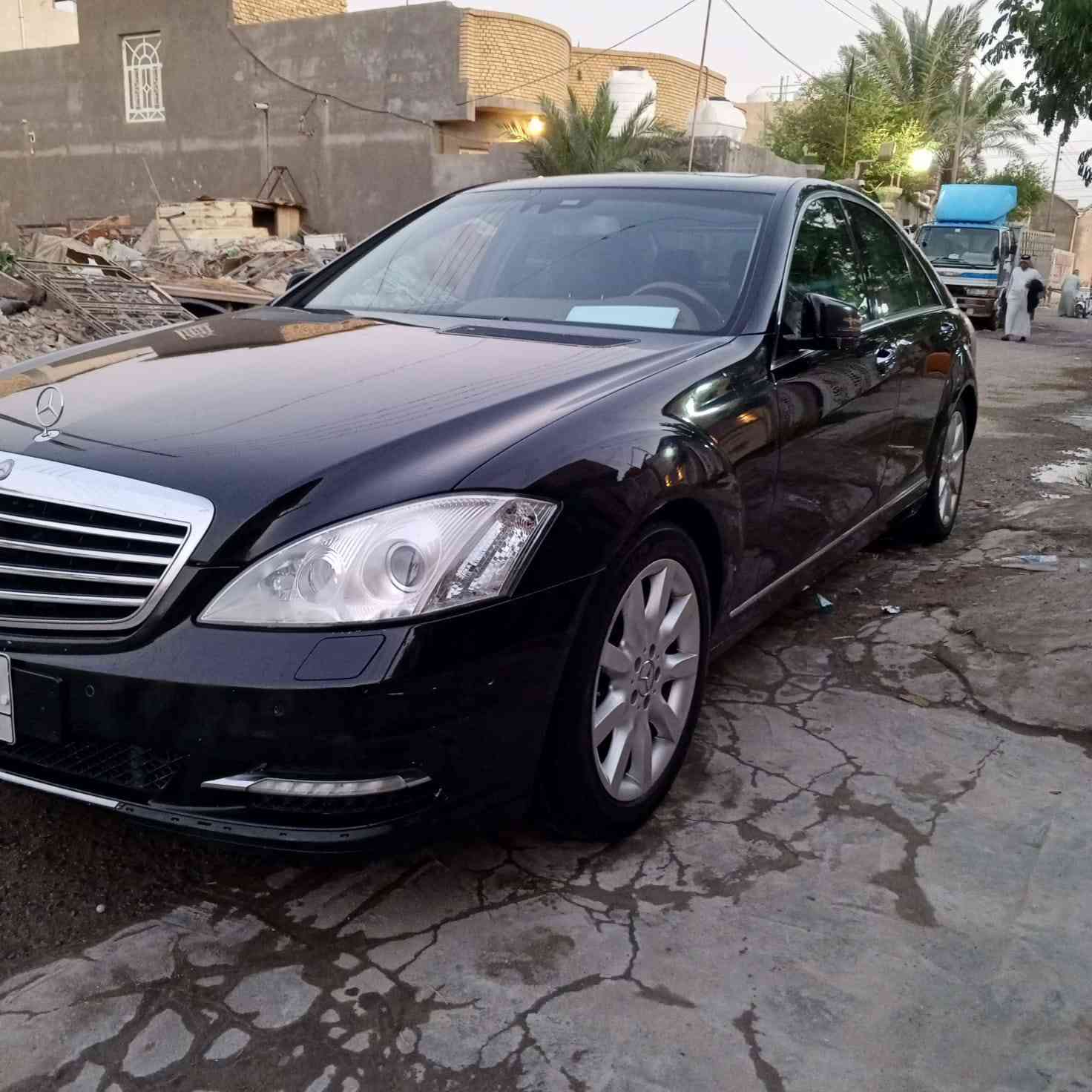 مارسيدس اس كلاس ٣٥٠ ستة سلندر المرغوب موديل ٢٠٠٩ وارد الماني فول مواصفات سيارة جاهزة كير مكينة حدادة تخم تاير ماتصرف ولادينار  موصفاتها بيها صبغ احزام جمالية وسونارها موجود اصفاح وقبق صندوك البنيد ممصبوغ
رادار
بوب شفط
فتحة
حساسات امامي خلفي
جوبلس تصعد وتنزل
بردات كهرباء
لايت زنون بلاد
ناظور ليلي
تحكم استيرن
٣ انظمة قيادة
زراك لايت
سيدي ٦ اقراص
شاشة
تدفئة تبريد بالكشن
سلايت طكتين
بردة خلفية
ثلاجة
بعد هواي بيها مواصفات ماتنعد والي جانيها يعرف مواصفاتها سيارة خير من الله 
بيع او مراوس وحسب القناعة 
السعر ١٧٥ سعرها جدا مناسب وتكدر اشوف المعروضات خواتها وتسئل عن الاسعار والي مايعجبة السعر يعبر المنشور جزاكم الله خير 
اخوان اني مكلف بالنشر وهذا رقم راعيها
رقم الهاتف ***********  . 
. 
. 
. البصرة, العراق
