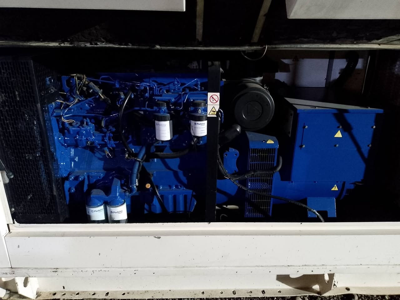 السلام عليكم يركز انجليزي 100 كيف 6 سته سلندر الماكينه مشروطه الحجز والاستفسار على رقم الهاتف 
***********
