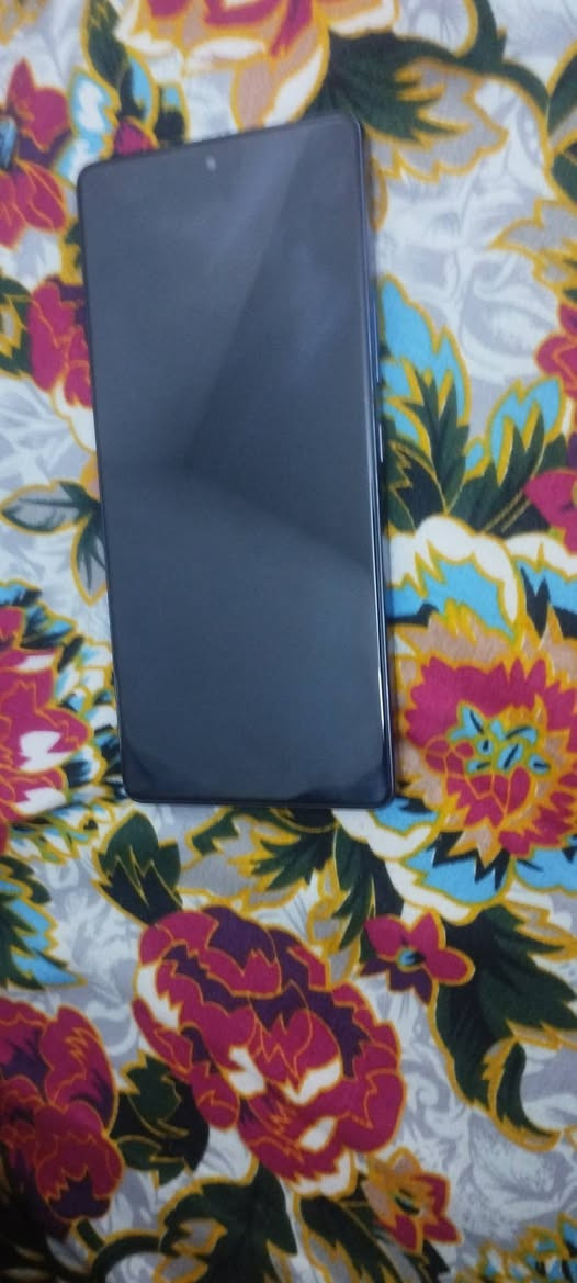 سلام عليكم انفنكس GT20برو 
للبيع جهاز نضيف سعرة 200قفل 
بغداد ***********
