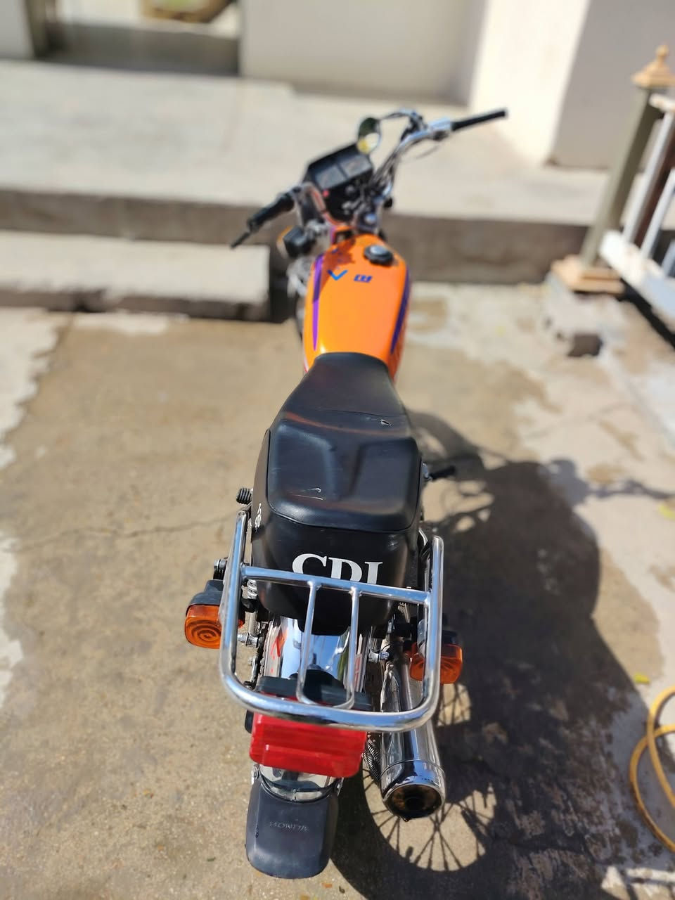 سلام عليكم دراجه نامه موتور موديل 21 دراجه نظيفه ما عايزه برغي وكيله العارضي أوراق السعر 700 وبيه مجال مكان الدراجه النجف حي العسكري كبل شارع السبيس رقم ***********
