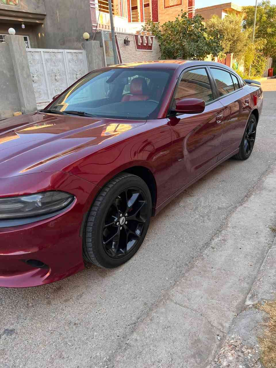 السلام عليكم دوج جارجر موديل 2018 sxt وارد كندي السياره كلين تايتل بيهه بارد ب الجاملغ الايمن االسياره جاهزه ونضيفه كلش مكينه كير تبريد صدر امامي خلفي كله بشرط تخم تاير صار سبوع شاده  مكان السياره بغداد زيونه للاستفسار اتصل على رقمي ***********
