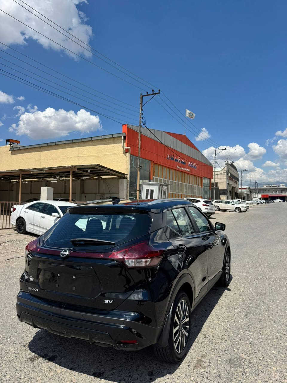 Nissan kicks. SV2024
سيارة مواصفات إيز في شاشة إلكترونية بصمة بريك. بصمة شاشة شبيهة، يعني السيارة مواصفات شغال عن بعد. سيارة كاتي
بابين صباخ بلى إرباك بلا دواخل بيتش مخلف كبس. بس بوب من جهات السائق
سعر 122ورقه مجال بصيط
*********** زاخو, دهوك
