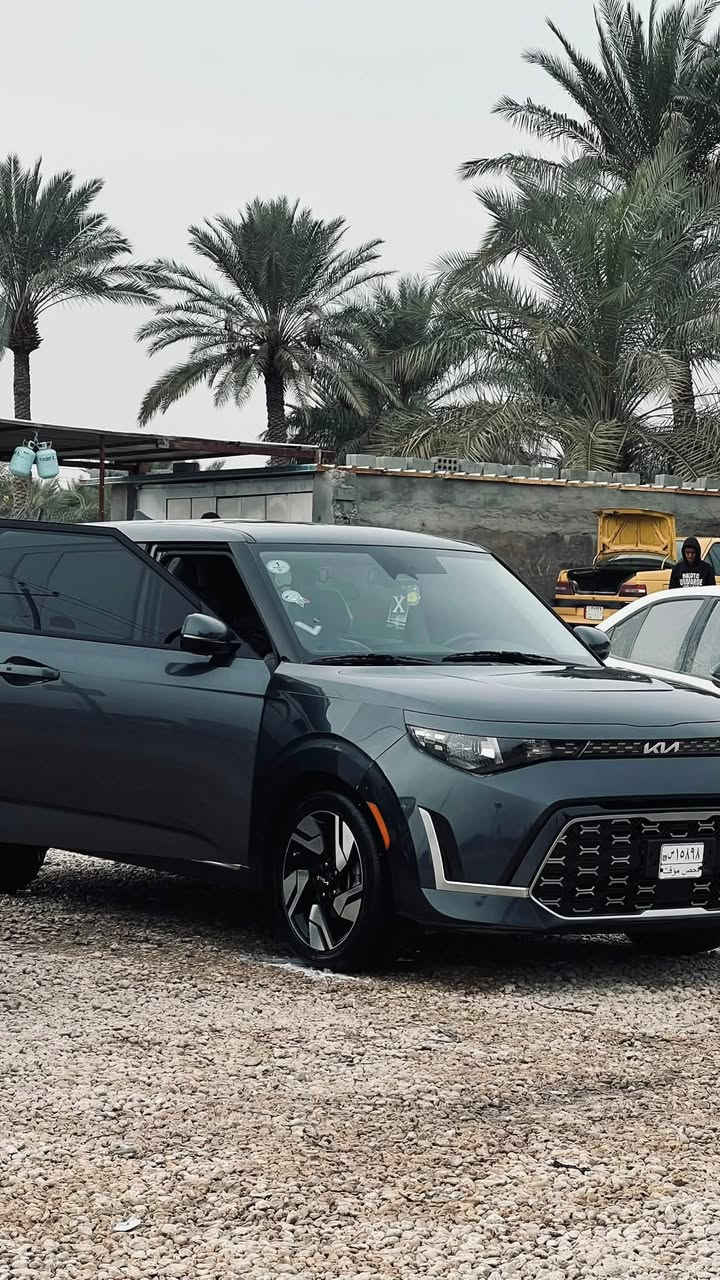 سلام عليكم ( بيع فقط بدون مراوس )

( كيا سول2023 اعلى فئةGT-Line  )
(  ماشية 48000( محرك 2000 دوش )
(بدون رقم حره ) 

المواصفات :
سلايت فتحة بسقف / لايتات لد زنون عدسات 
بك لايتات لد / رادارات وتنبيهات من جميع الجهات / نقطة عمياء واشاير بلمري / شاحن واير ليس / تدفئة كشنات وتدفئة ستيرن / منافذ شحن امامية وخلفية / تحديد مسارات سياقة ذاتية / كيجات الكترونية / انظمة قيادة نورمال وسبورت / اطفاء ذاتي / انارة داخلية لد 
دشبول سيارة بيانو بلاك
 وباقي المواصفات المعروفة
السيارة جديدة جدا ونظيفة وماشيه قليل اخو زيرو وجاهزة وكاملة من كل شي

مكان السيارة : بابل 
***********
