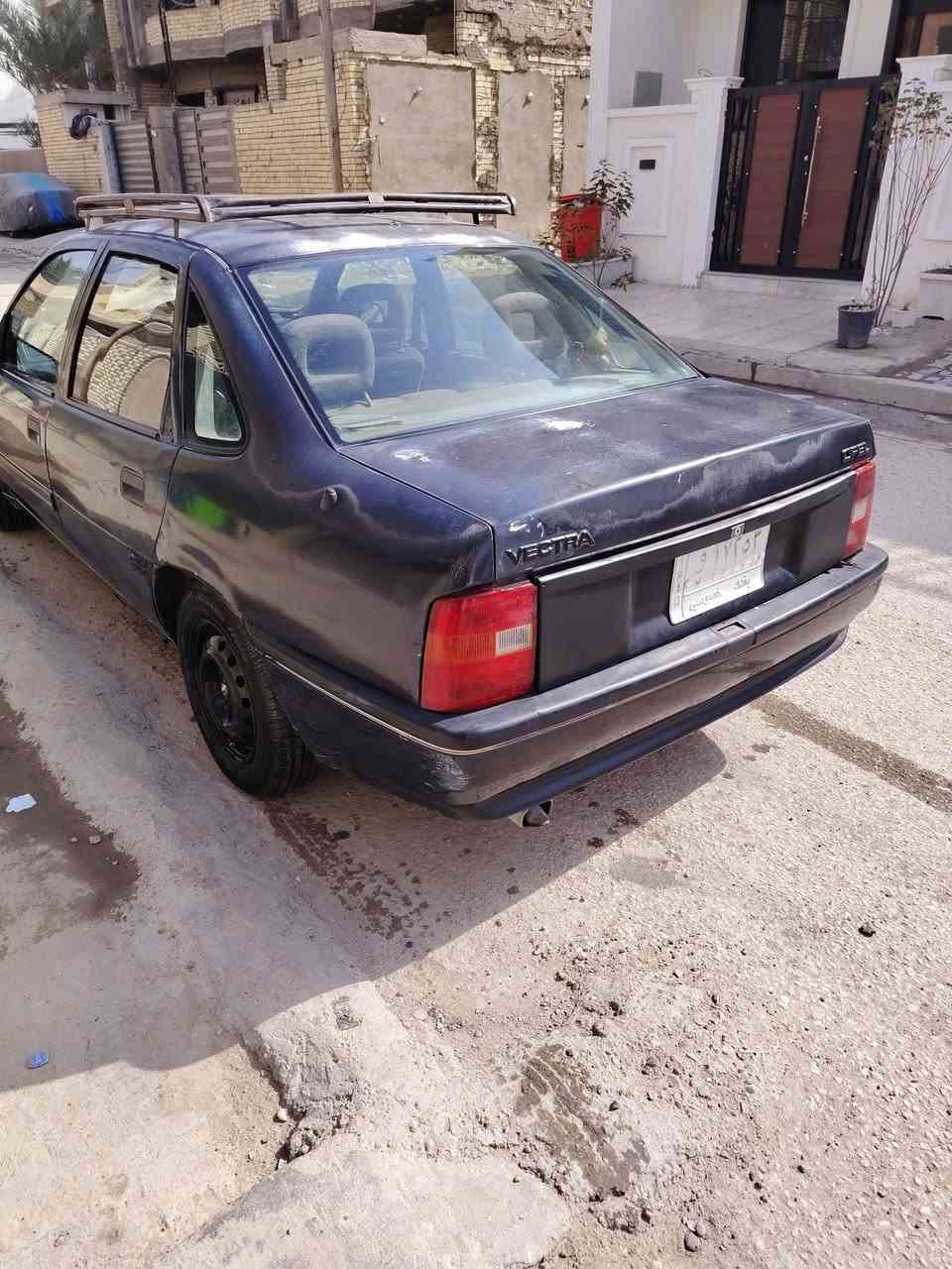 السلام عليكم للبيع اوبل فكترا مديل 1991 مكينة 1600 تخم تاير مكينة جديده باتري جديد رقم بغداد شرط التحويل السيارة بيهة خياسات بل دوسات السعر 25 ورقة وبيهة مجال بسيط الاستفسار ***********
